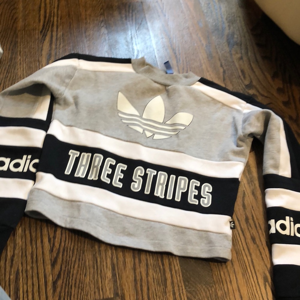 Three stripes adidas pullover